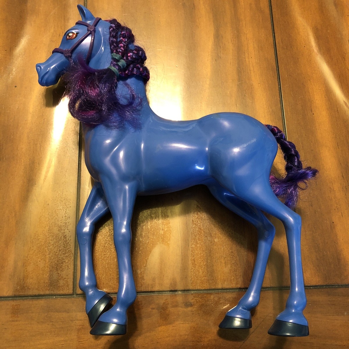 Headless Headmistress's Pet